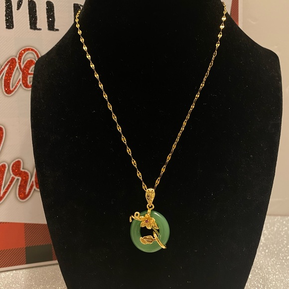 JADE  NECKLACE - Picture 7 of 7